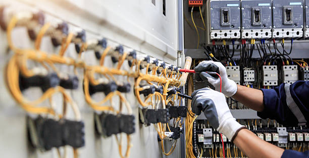 Professional Electrician technician working in Waynesville, OH